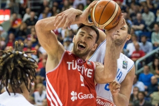 Per Turkijos ir Italijos mačą vos nesusimušė S.Erdenas ir D.Gallinari